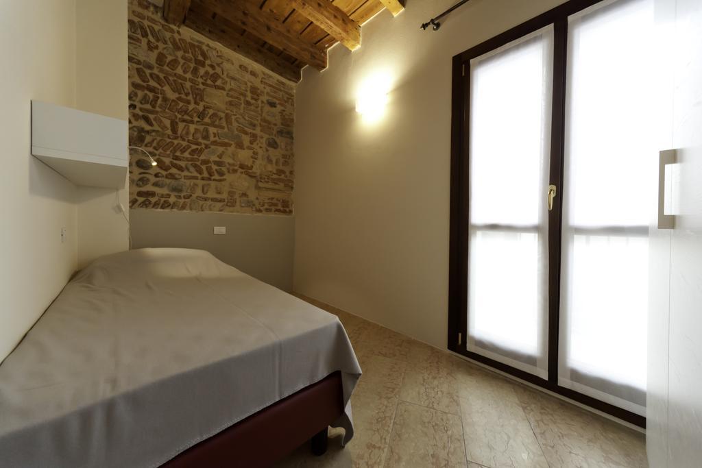 Residenza Madonna เวโรนา ภายนอก รูปภาพ